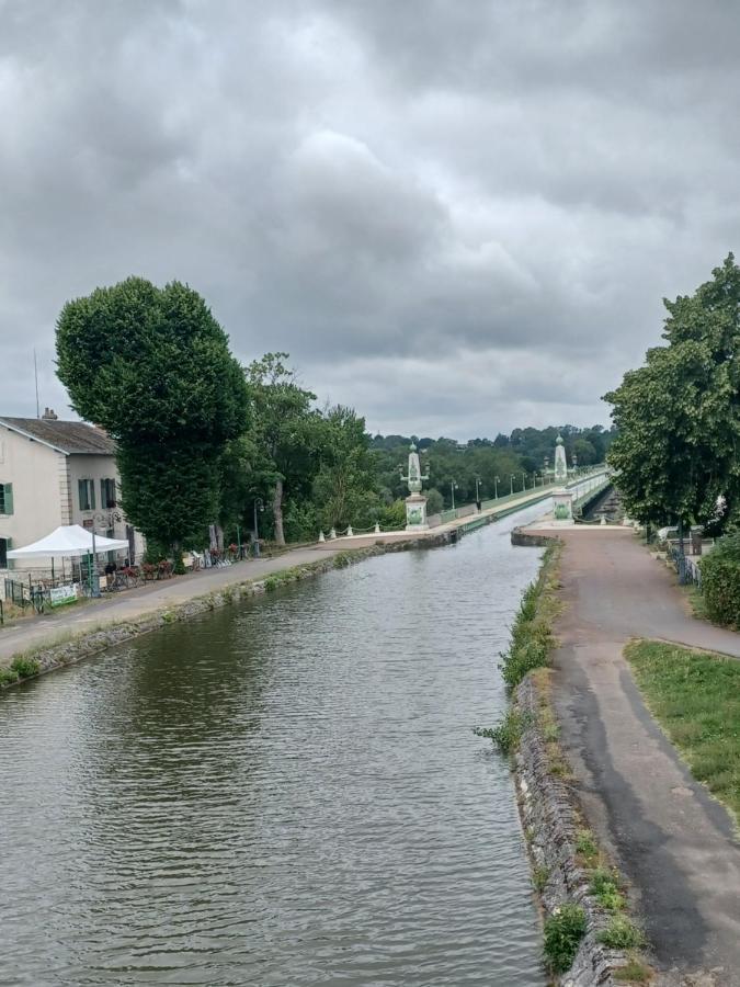 Entre Loire Et Canal Briare Bagian luar foto